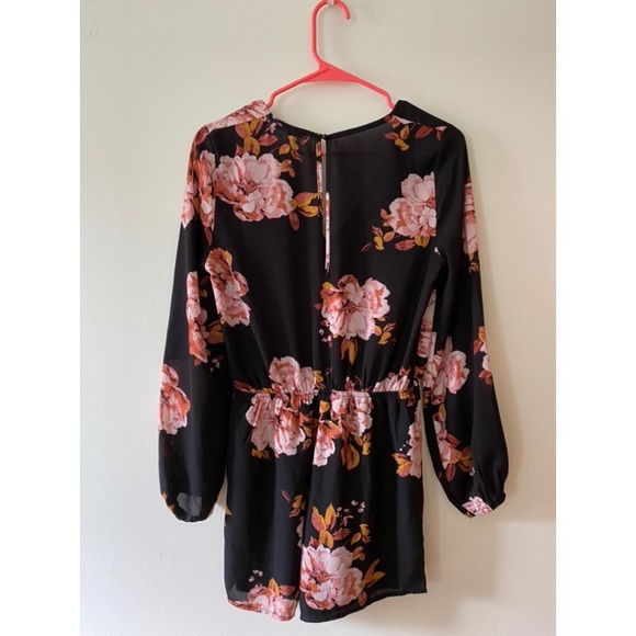 Floral Romper - Picture 2 of 3